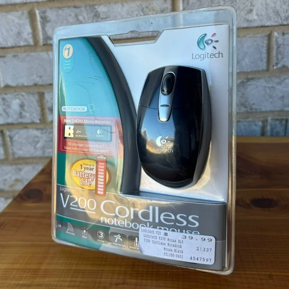 Vintage 2005 Logitech V200 USB Cordless Notebook Mouse Sealed
